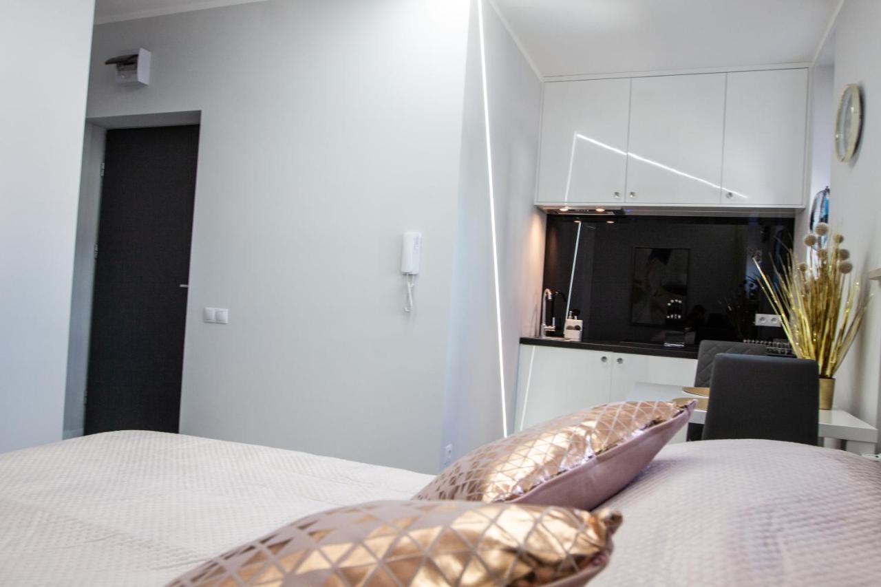 Novel New Apartment Varşovia Exterior foto